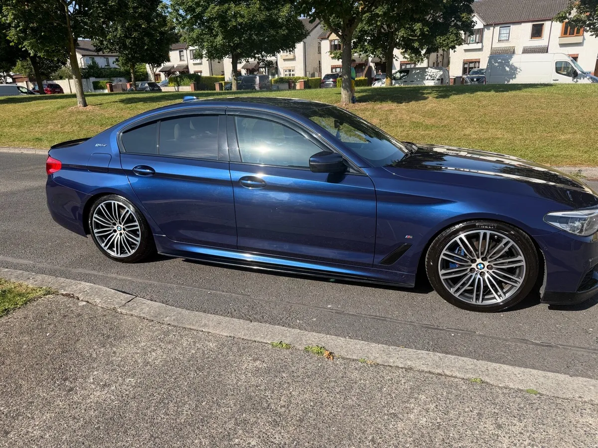 2018 BMW 530E M - Sport - Image 1