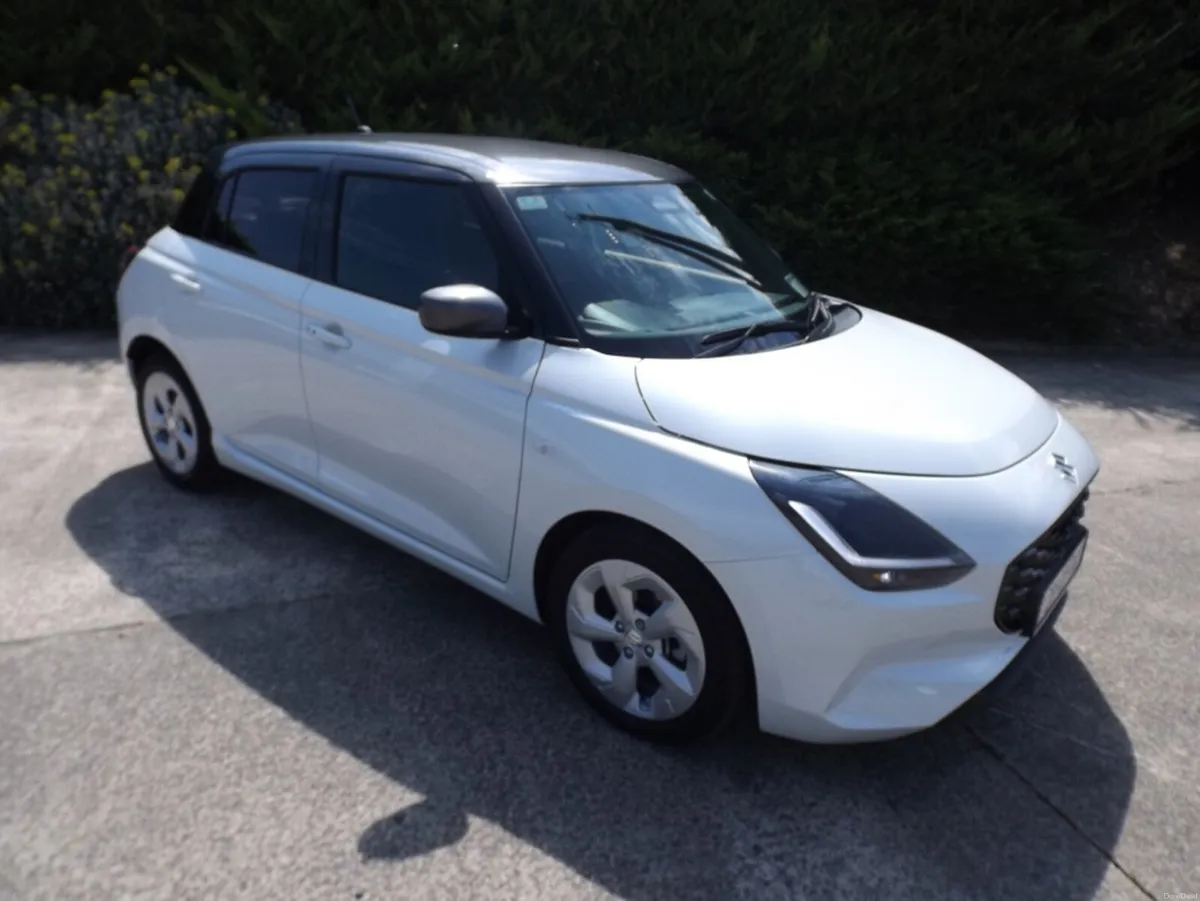 Suzuki Swift 1.2 HYBRID MOTION CVT 5DR - Image 3