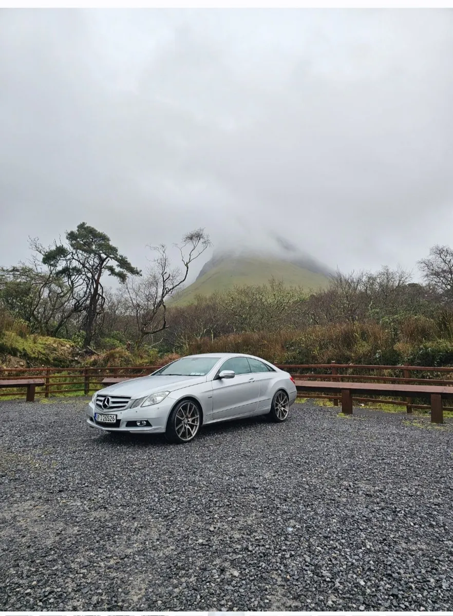 Mercedes E-Class 2.1 | DIESEL | AUTOMATIC - Image 2