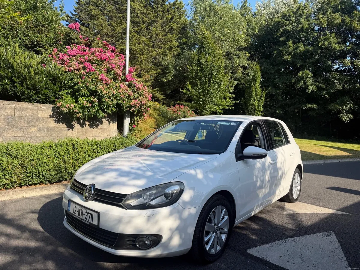 2012 Volkswagen Golf ,Auto , Low Kms - Image 1