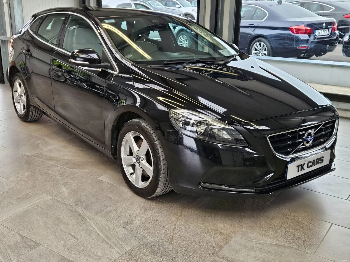 16 VOLVO V40 2.0 DIESEL - Image 1
