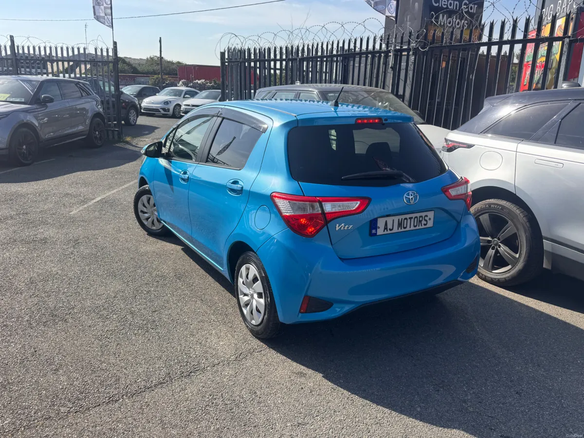 17 TOYOTA YARIS 1.0 AUTOMATIC - Image 4