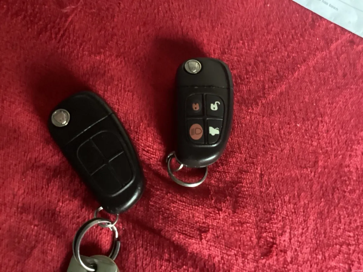 Jaguar X-Type 2009 - Image 1