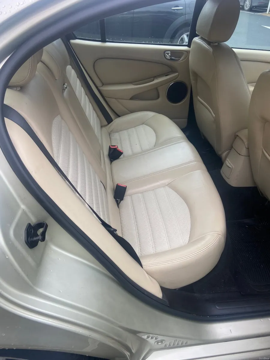 Jaguar X-Type 2009 - Image 3
