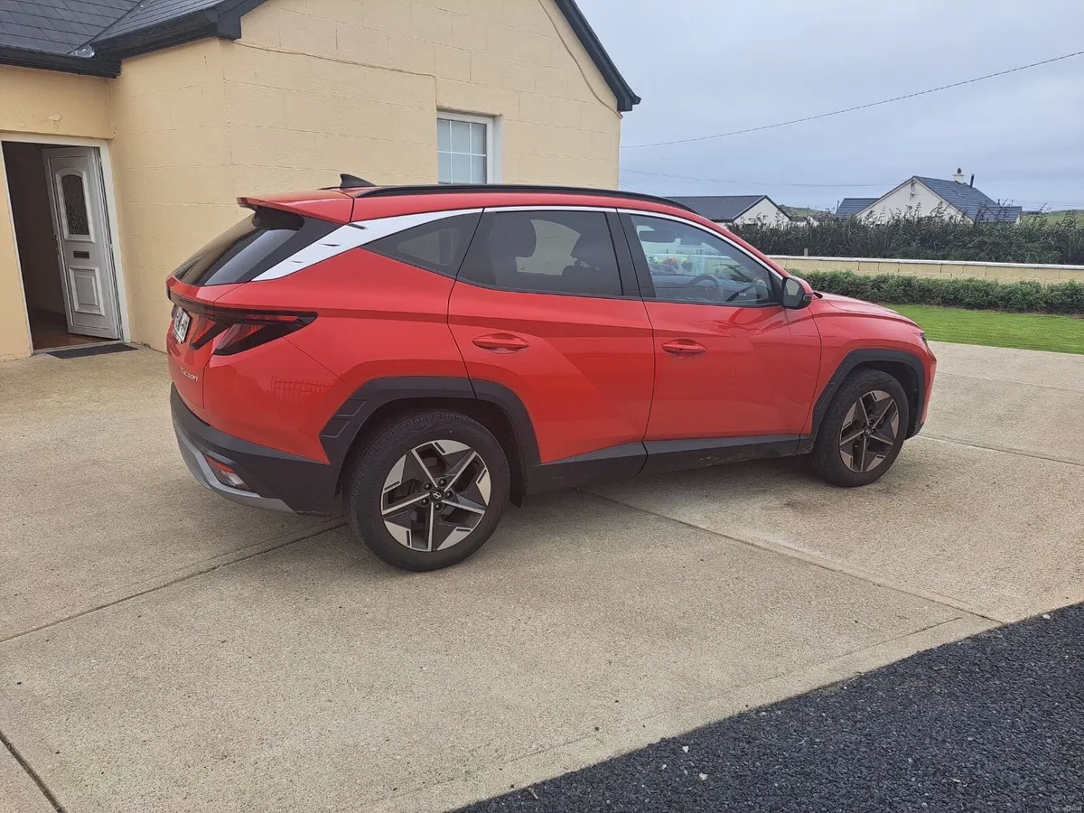 Car - Image 2