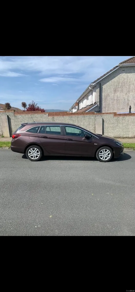 Opel Astra 2018 - Image 2