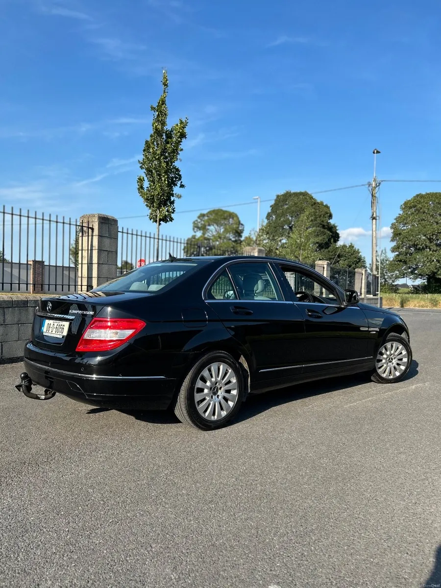 Mercedes-Benz C-Class 2008 - Image 1