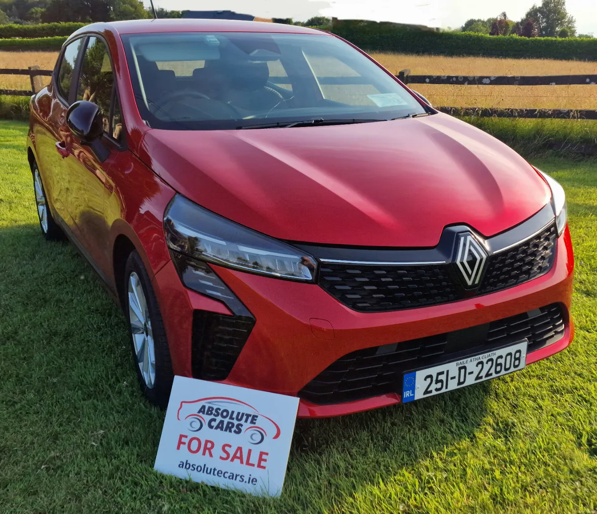 Renault Clio 2025 - Image 1