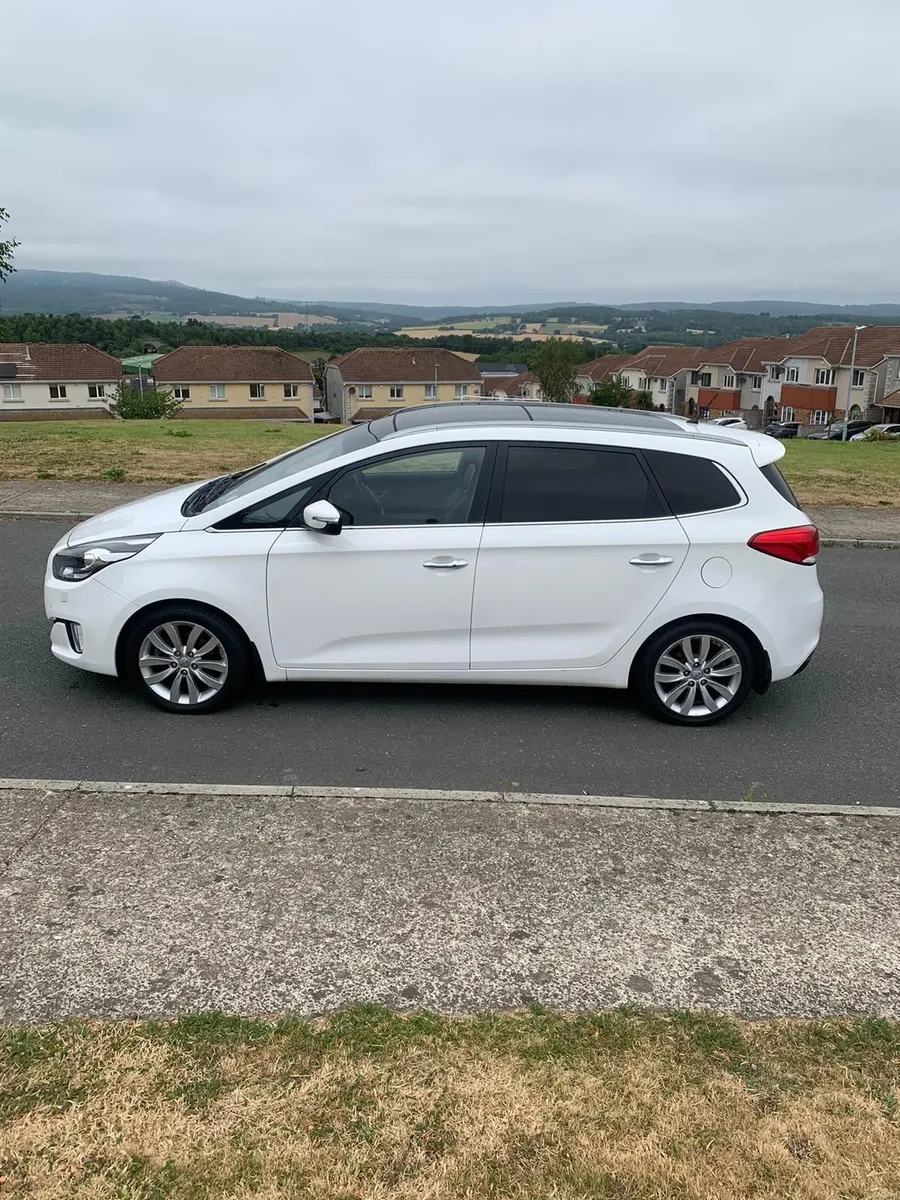 Kia Carens 2016 - Image 2