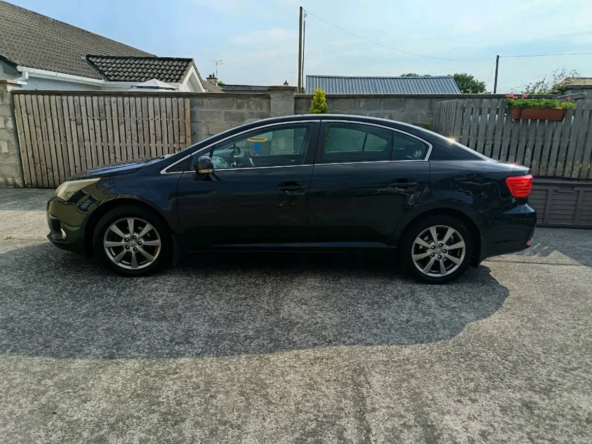 Toyota Avensis - Image 1