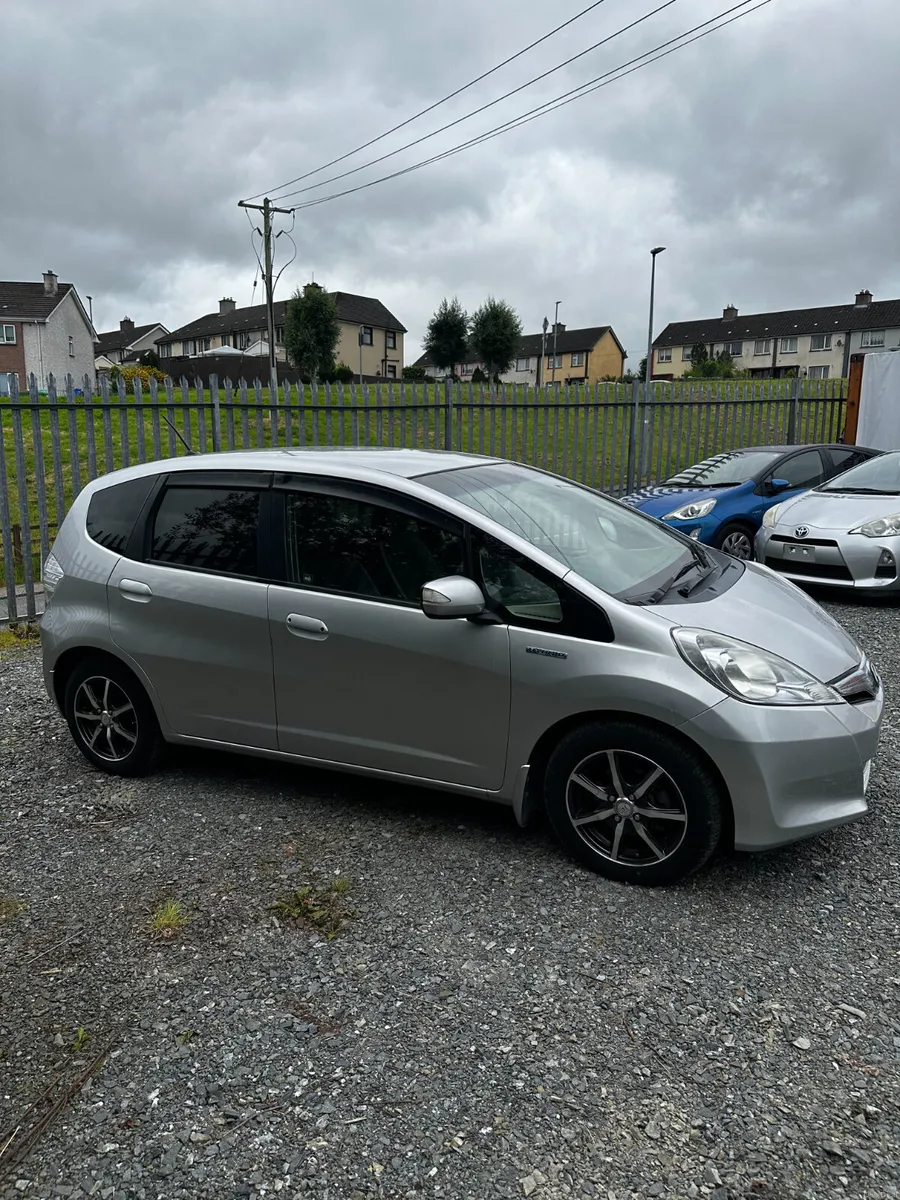 Honda Fit 2013 | Auto | High spec | Rev camera - Image 5
