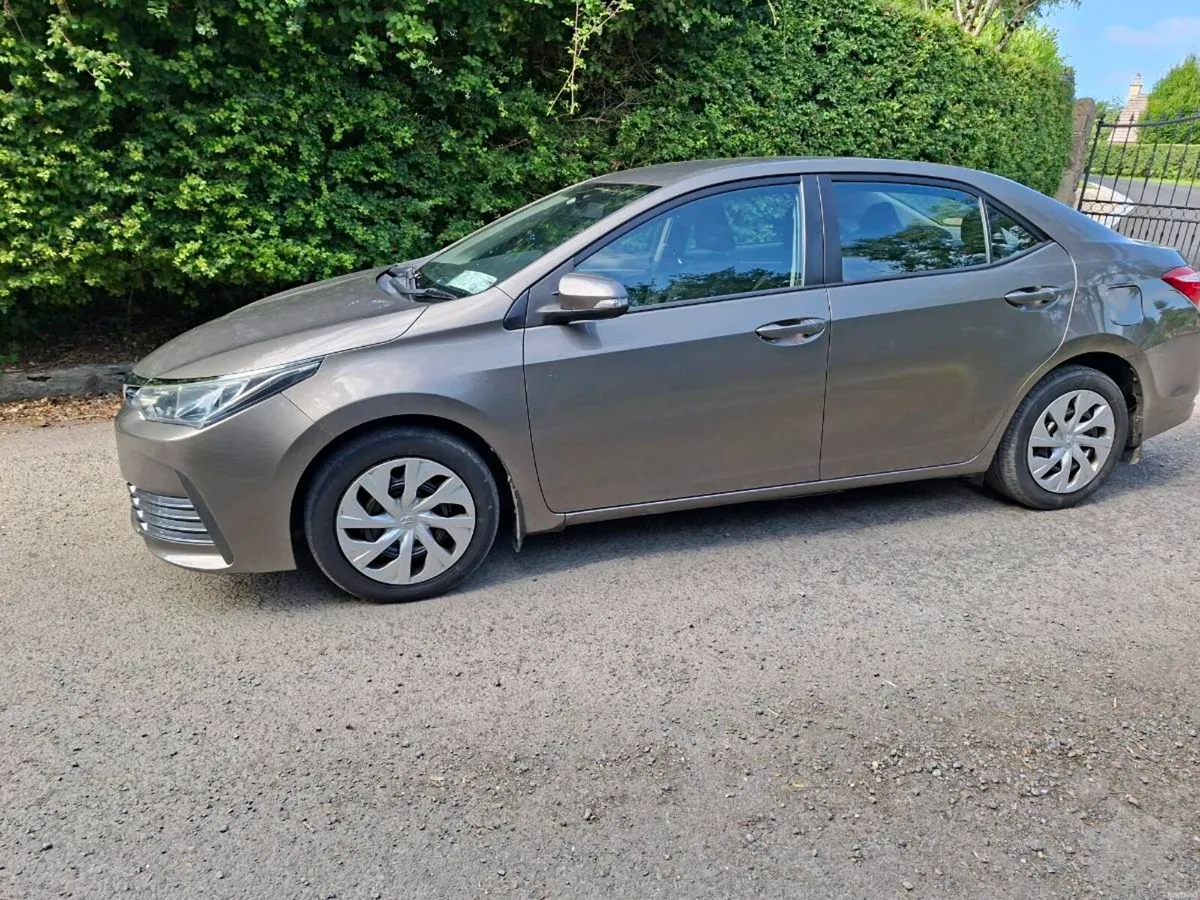 2017 Toyota Corolla Diesel - Image 3