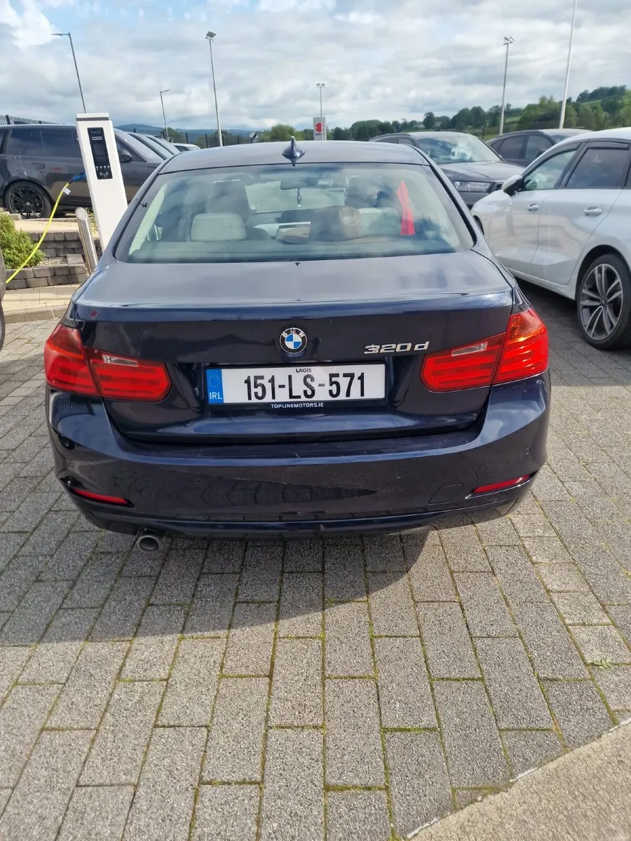 BMW 3-Series 2015 - Image 5