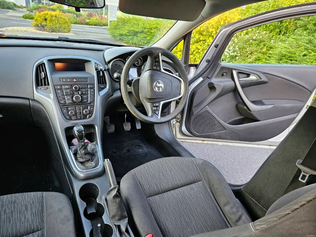 151 Astra Estate - Image 5