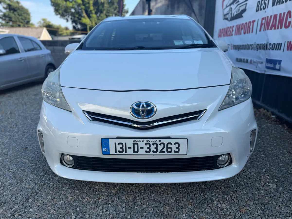 Toyota Prius 2013 - Image 2