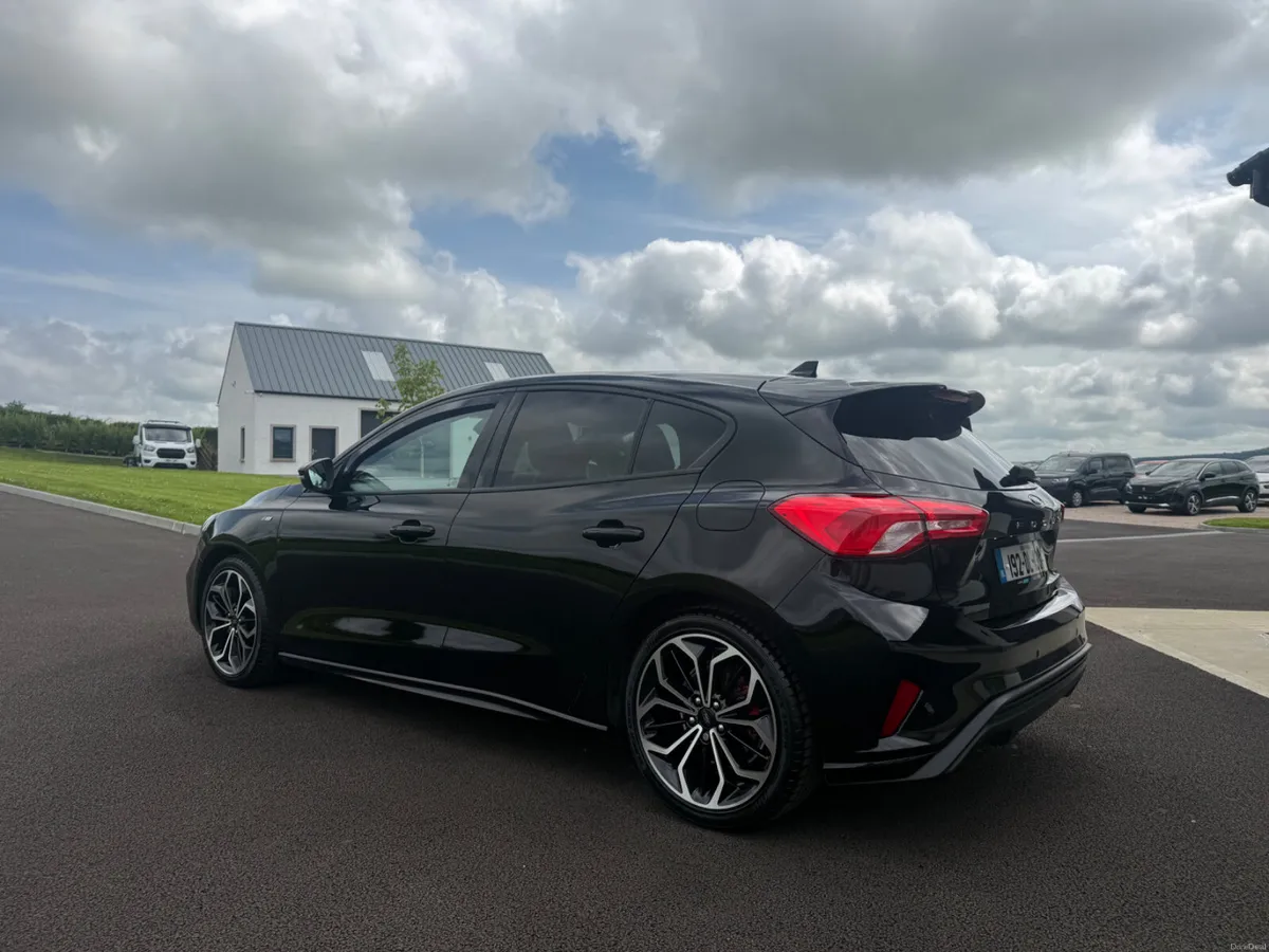 192 Ford Focus ST Line X - Image 4