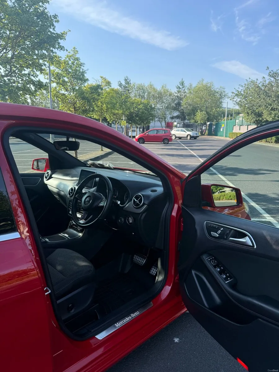 2015 Mercedes-Benz B180 Automatic - Image 5