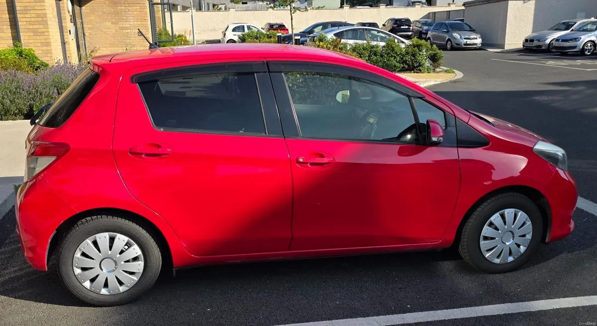 2013 Toyota Yaris 1.0 petrol - Image 6