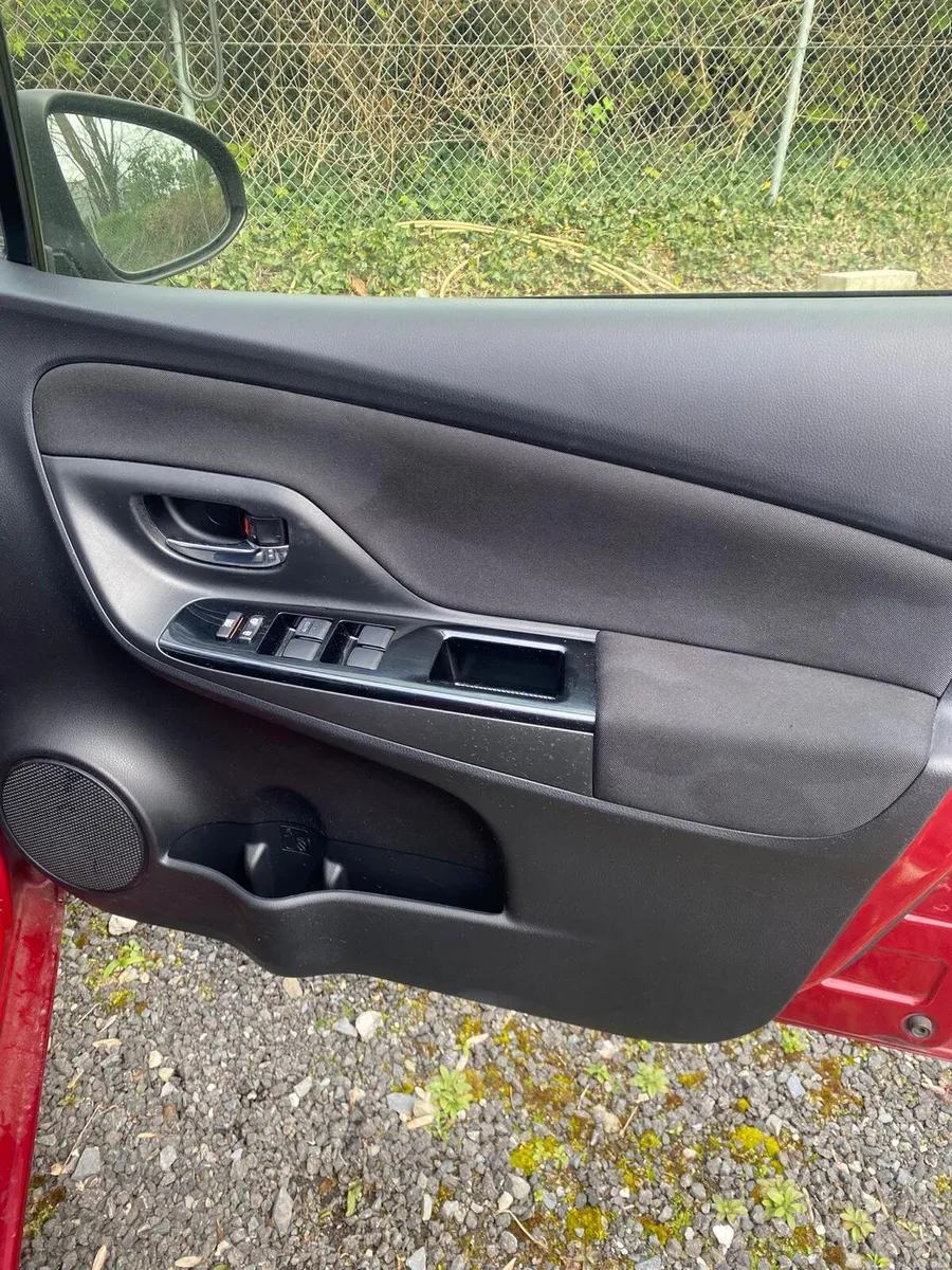 Volkswagen Polo 2015 low mileage with warranty - Image 5