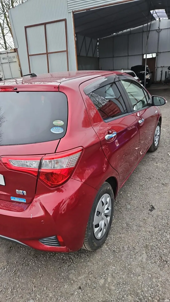 Toyota Vitz 2019. 1.5L Hybrid push start automatic - Image 4
