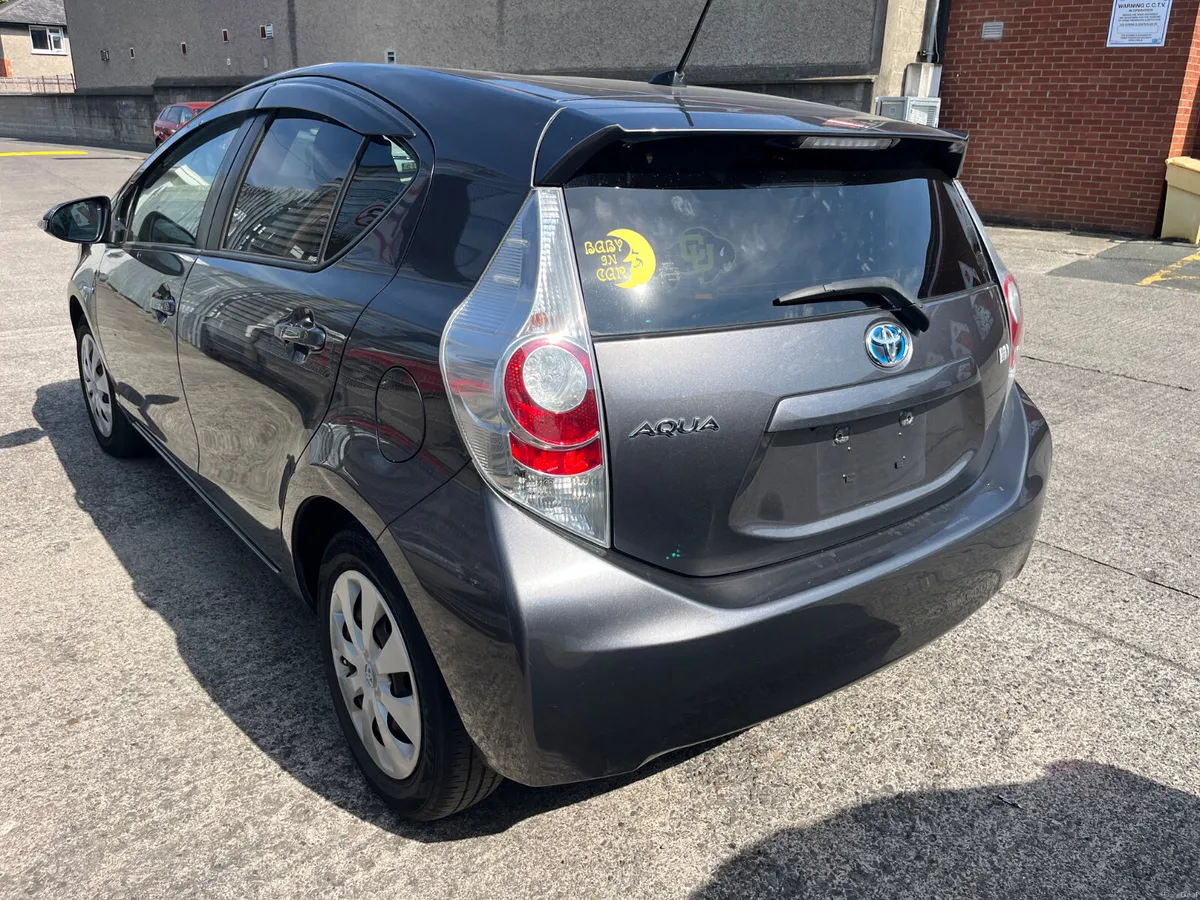 Toyota Aqua Automatic - Image 5