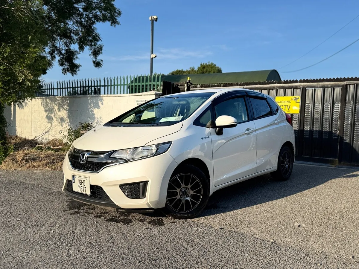 2016 HONDA FIT. VERIFIED 57K KMS. NEW NCT. AUTO1.5 - Image 3