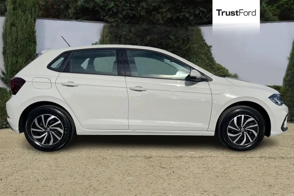 Volkswagen Polo Life - Image 3