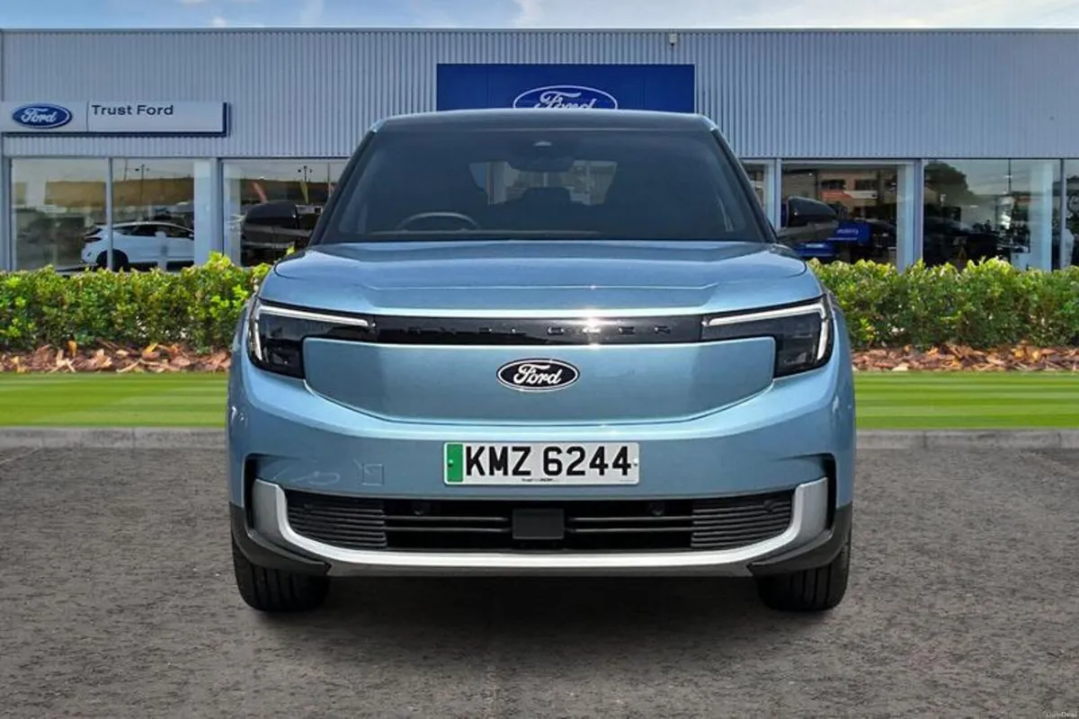Ford Explorer 250kW Premium 79kWh AWD 5dr Auto**RE - Image 6