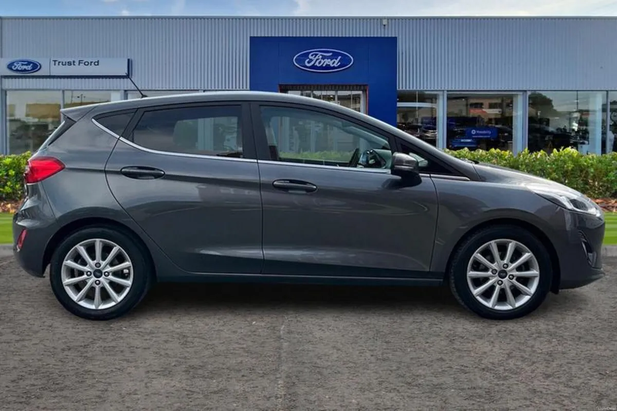Ford Fiesta Titanium - Image 3
