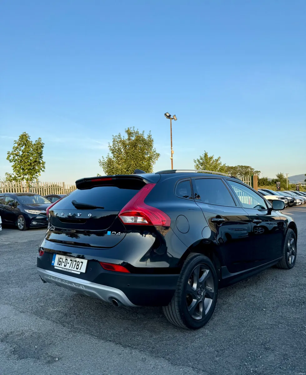 VOLVO V40 2016 2.0, DIESEL D4 CROSS COUNTRY - Image 6