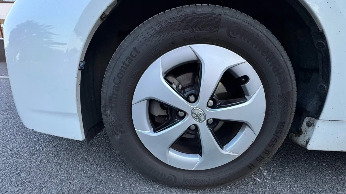 Toyota Prius Hybrid | 2013 | Fresh NCT - Image 6