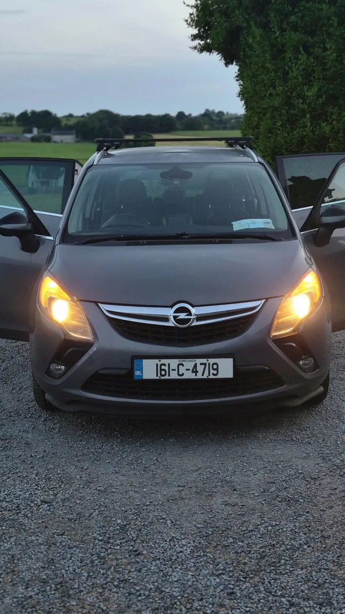 Opel Zafira 2016 - Image 1