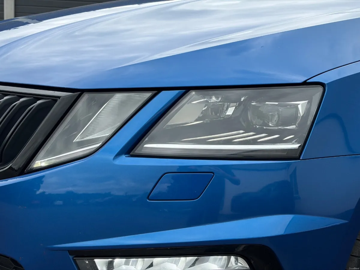 Skoda Octavia RS 2.0 TDI 184BHP DSG 4DR AUTO - Image 3