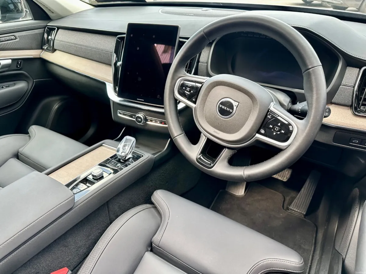 Volvo XC90 + T8 PHEV AWD AUTO PLUS - Image 4
