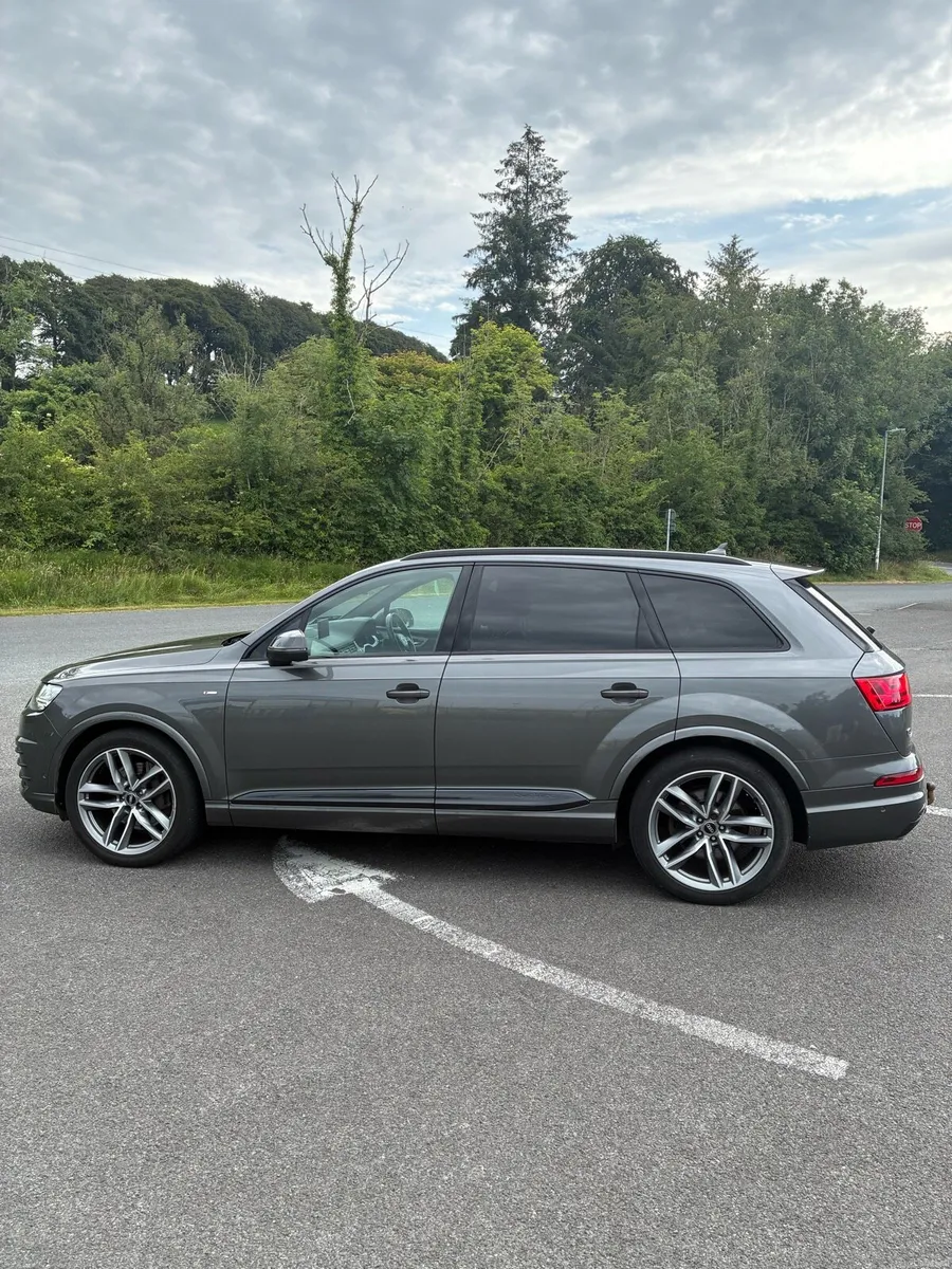 2019 Audi Q7 50 TDI 282bhp Quattro Black Edition - Image 3