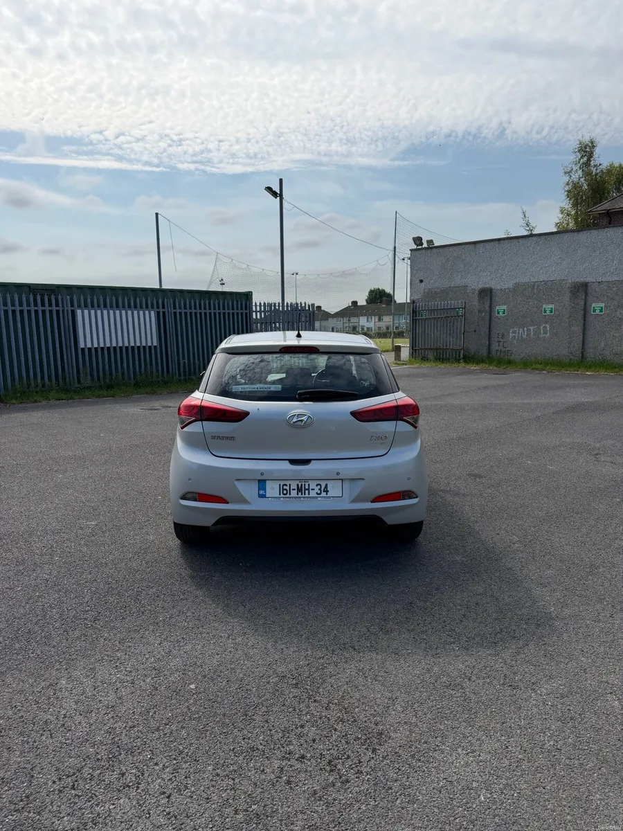 Car - Image 4