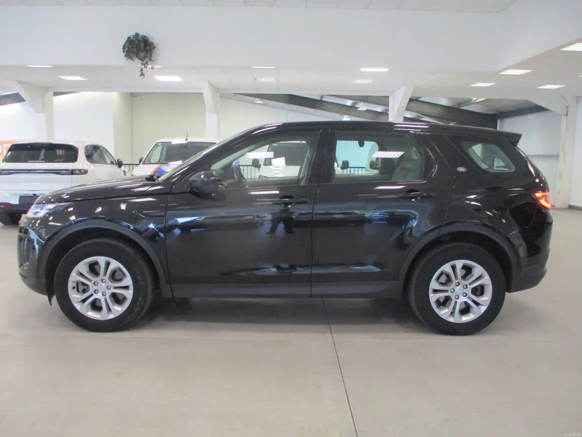 Land Rover Discovery Sport 1.5 PHEV SPORT 2022 - Image 1