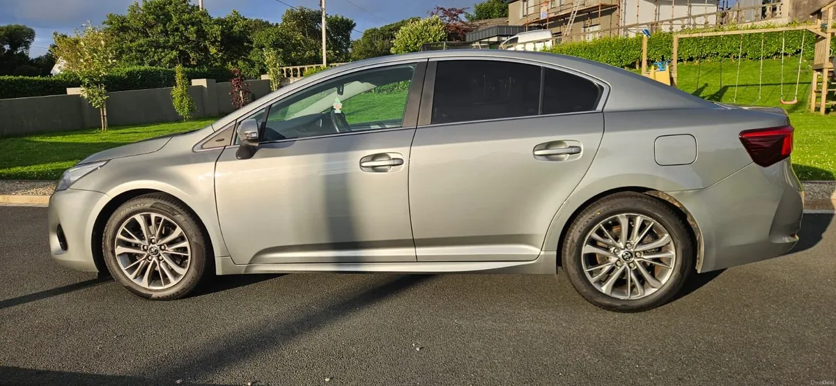 Immaculate 16 Toyota  Avensis - Image 3
