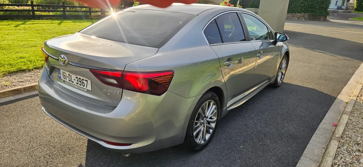Immaculate 16 Toyota  Avensis - Image 5