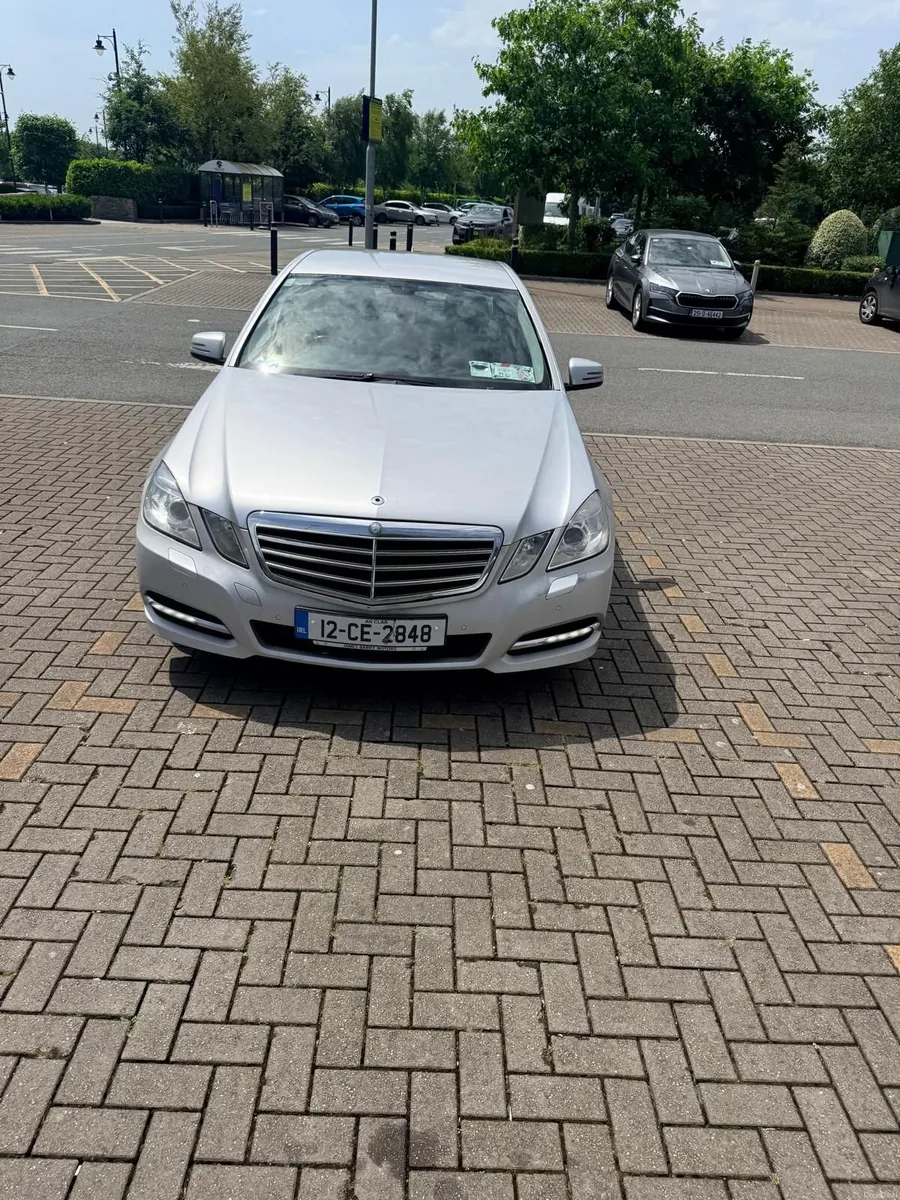 Mercedes-Benz E-Class 2012 - Image 6
