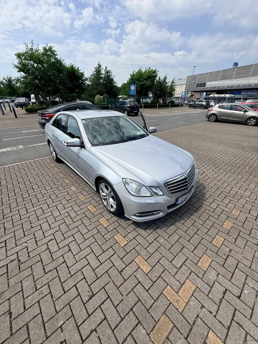 Mercedes-Benz E-Class 2012 - Image 1