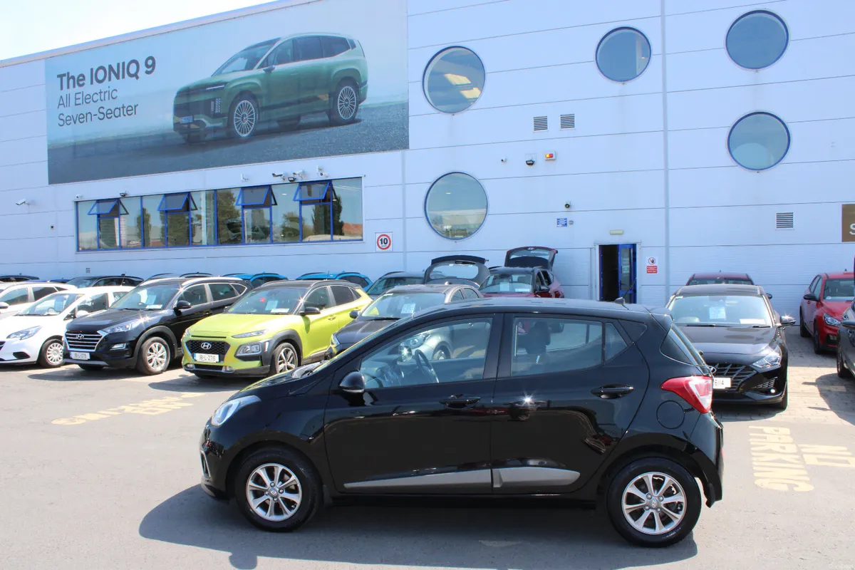 Hyundai i10 2017 - Image 2