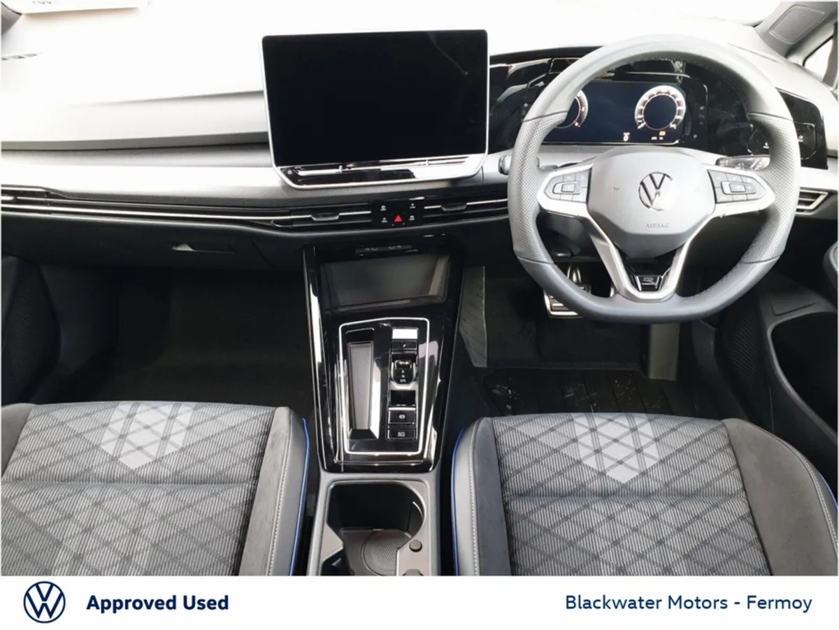 Volkswagen Golf 2.0TDI 150BHP 5DR AUTOMATIC R-LINE - Image 3