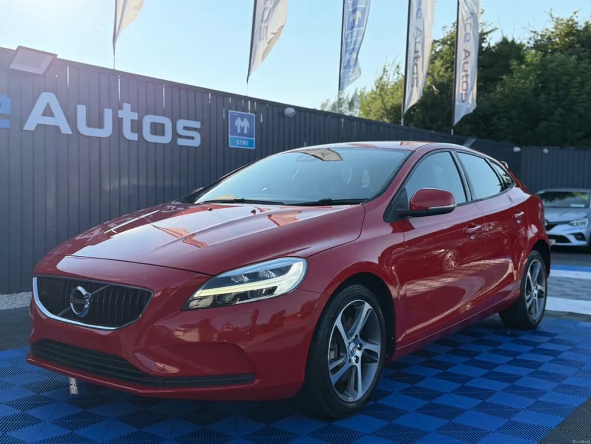 Volvo V40 MOMENTUM D4 - 2.0L DIESEL - AUTO - 12M W - Image 2
