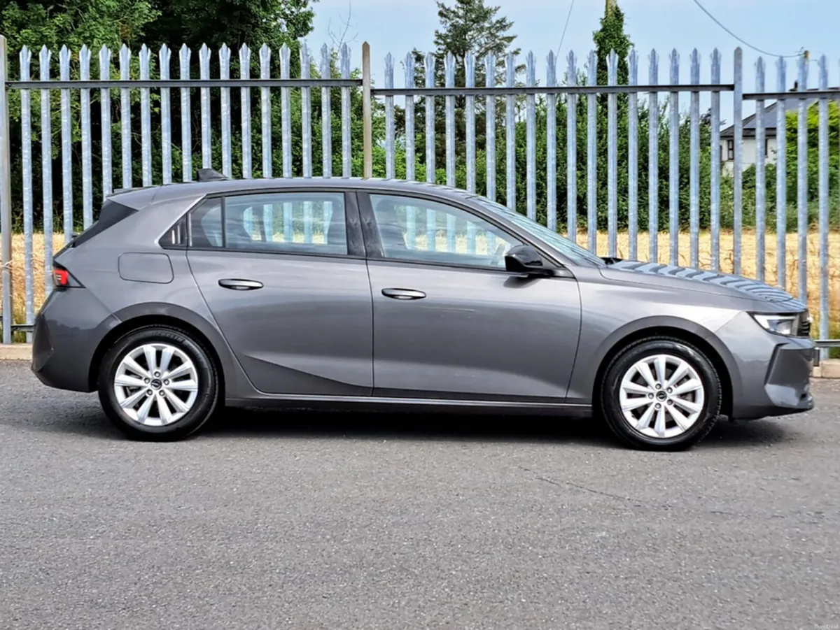 Opel Astra SC 1.5TD 130PS 8 SPEED AUTOMATIC - Image 4