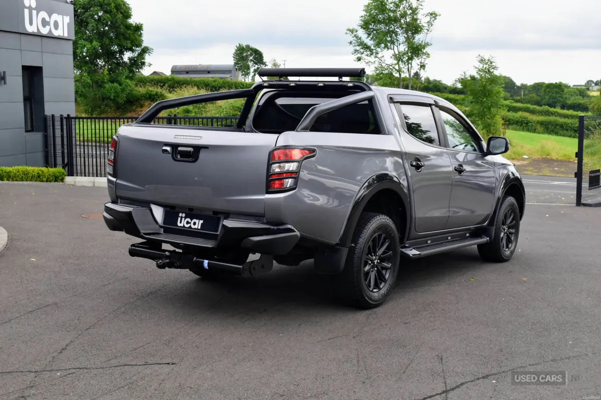 Mitsubishi L200 2.4 L200 Barbarian DI-D 4WD - Image 5