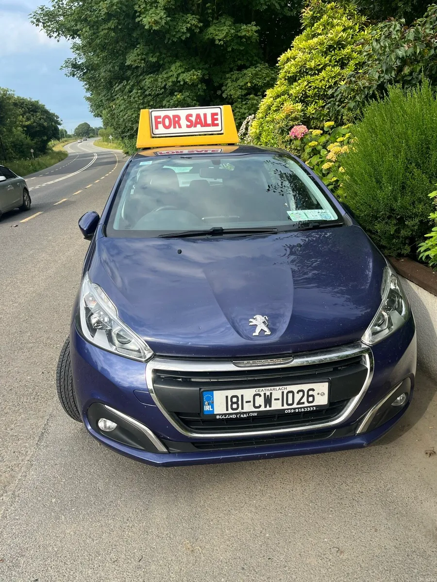 Peugeot 208 1.2petrol 2018 - Image 3