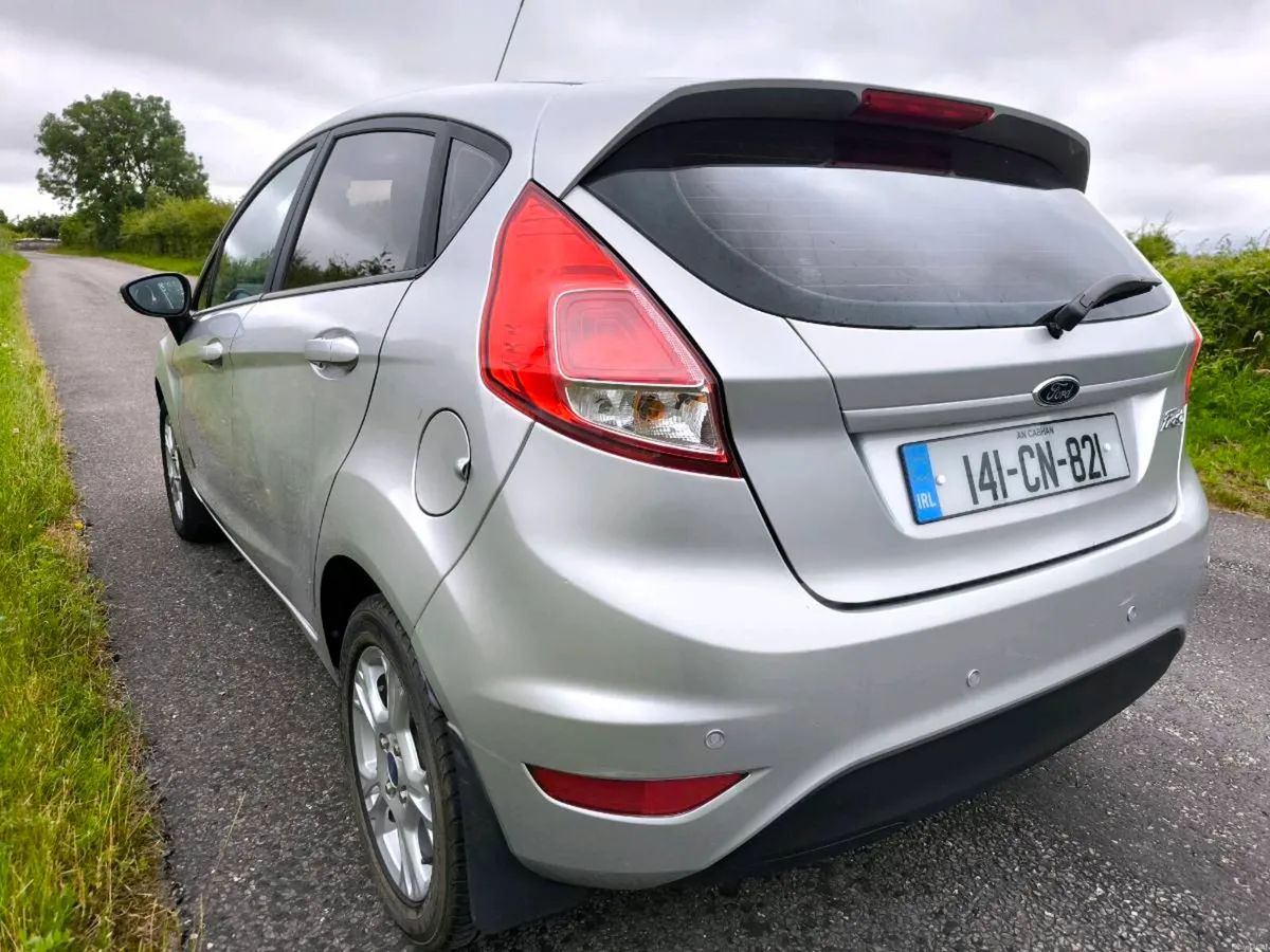 Ford Fiesta ZETEC 1.5 diesel - Image 2