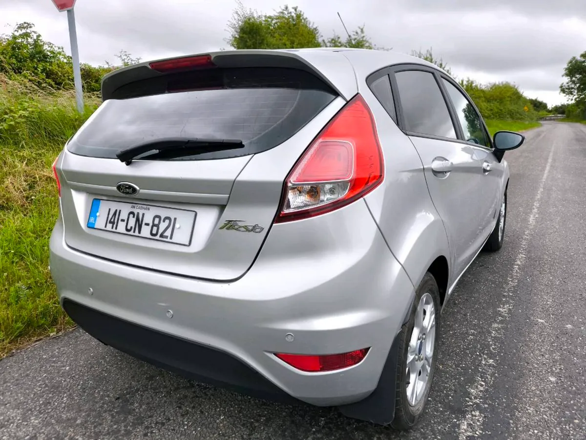 Ford Fiesta ZETEC 1.5 diesel - Image 4
