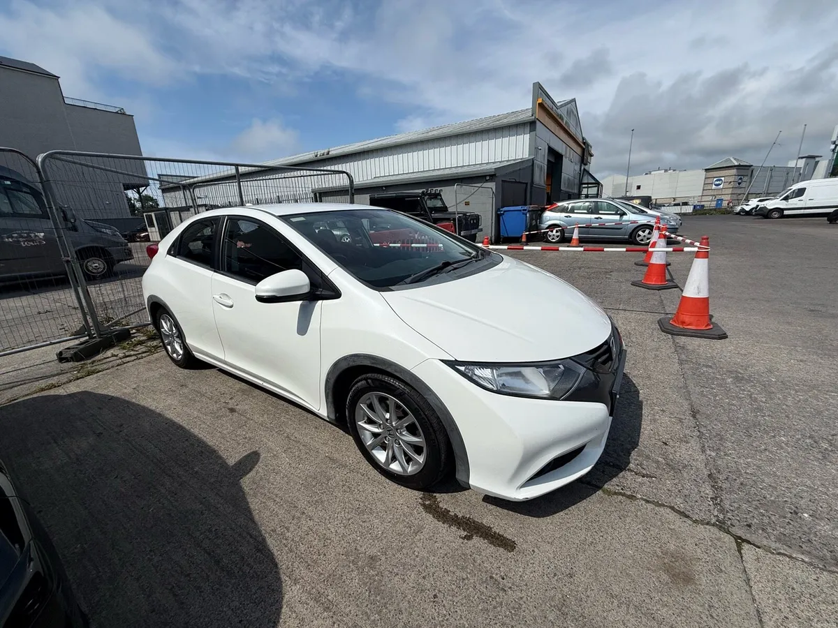 Honda civic 2021 - Image 1